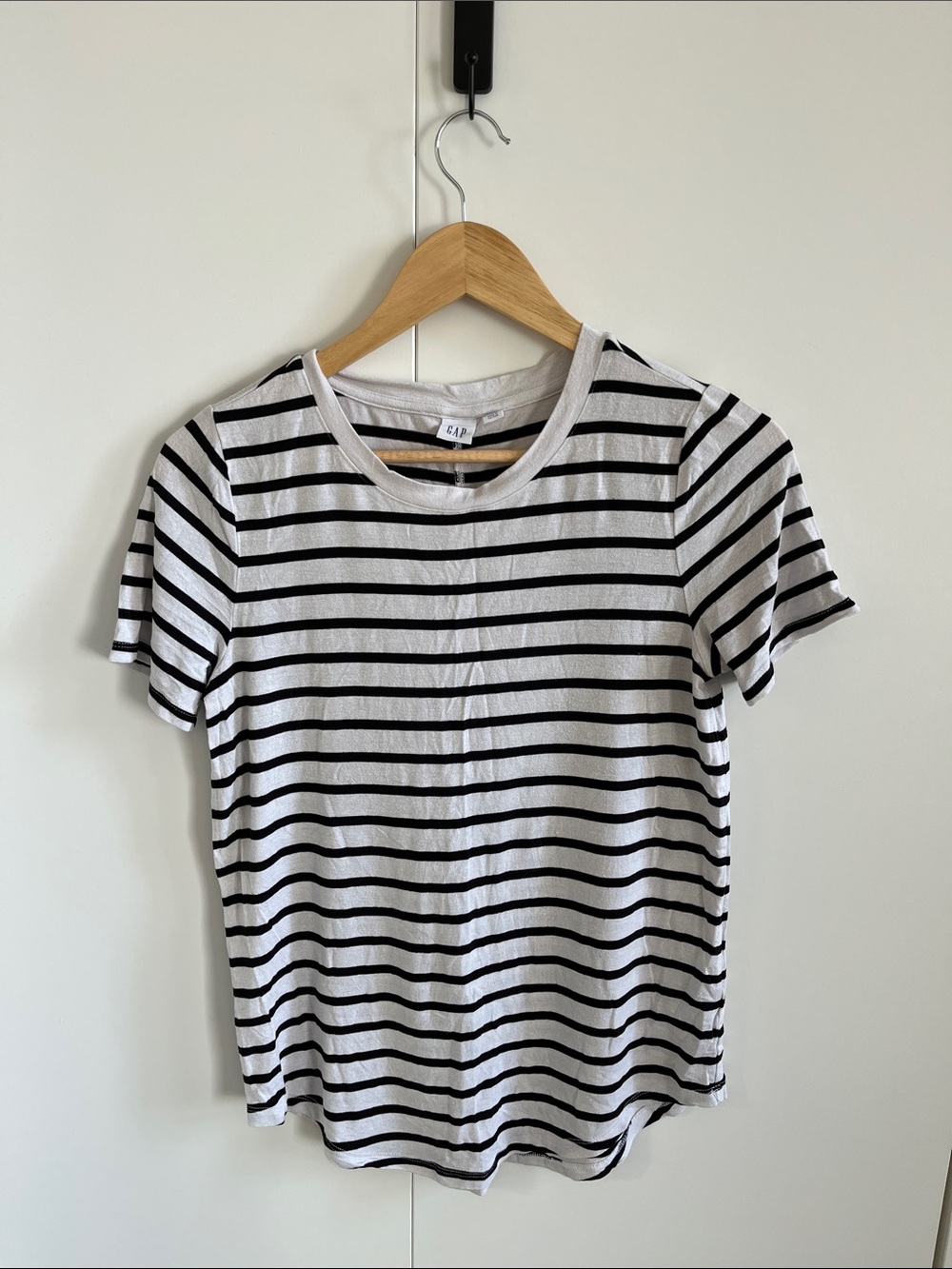 GAP Black and White Striped Short Sleeve Tee